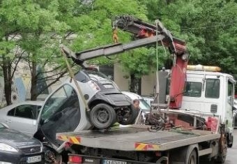 Смарт се опъна на паяк